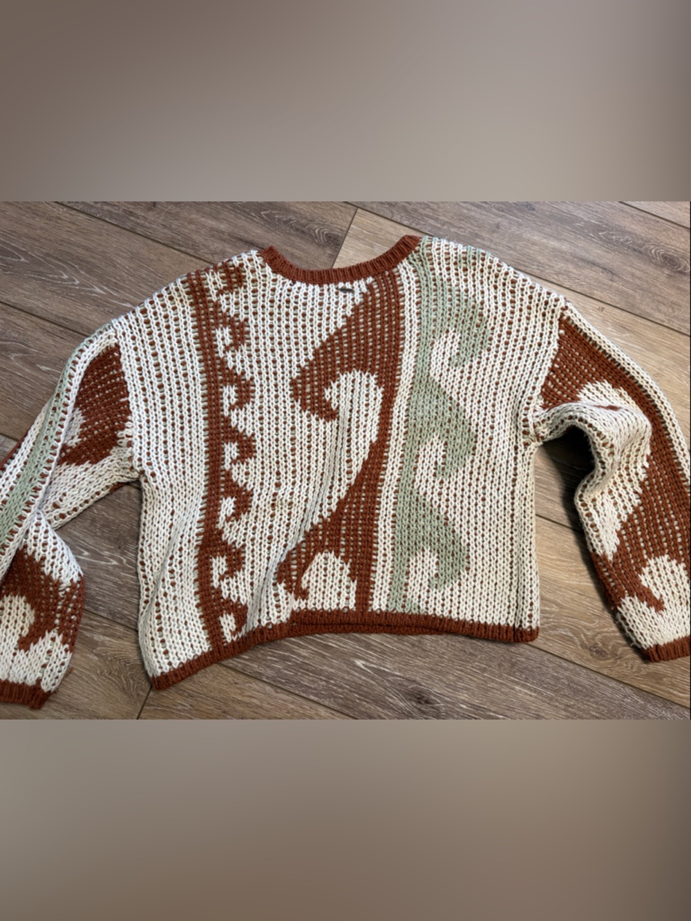 O'Neill White & Rust Patterned Scoop Neck Sweater - Picture 4 of 4
